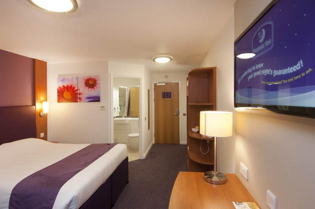 Premier Inn Liverpool Albert Dock ภายนอก รูปภาพ