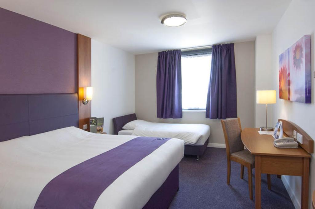 Premier Inn Liverpool Albert Dock ภายนอก รูปภาพ