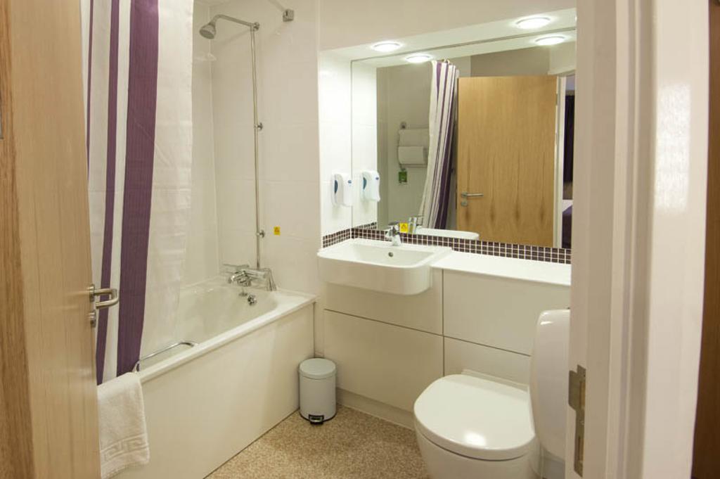 Premier Inn Liverpool Albert Dock ห้อง รูปภาพ