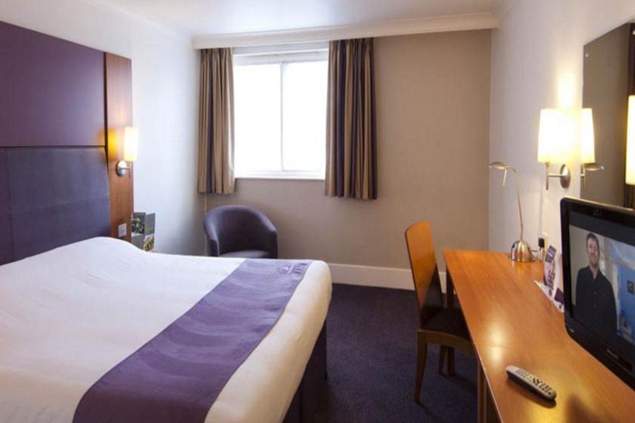 Premier Inn Liverpool Albert Dock ภายนอก รูปภาพ