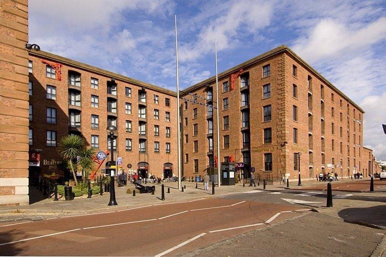 Premier Inn Liverpool Albert Dock ภายนอก รูปภาพ